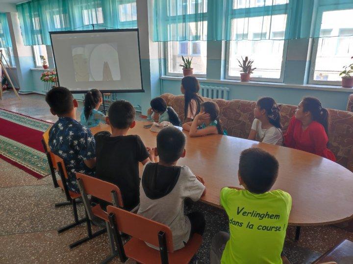 М.Жұмабаев атындағы №21 орта мектепте "Көше балалары" тақырыбында мектеп оқушыларымен кездесу ұйымдастырылды