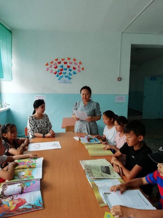 М.Жұмабаев атындағы №21 орта мектепте "Балалардың құқыған қорғау" тақырыбында мектеп оқушыларымен әңгімелесу ұйымдастырылды