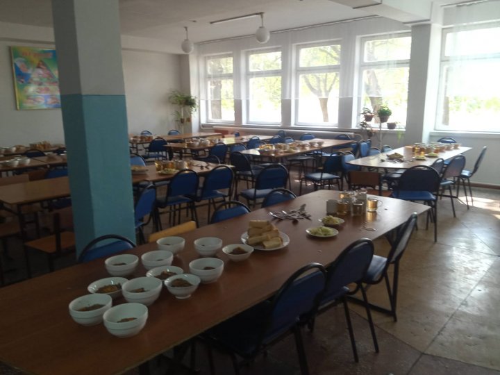 Асханадағы кезекшілер